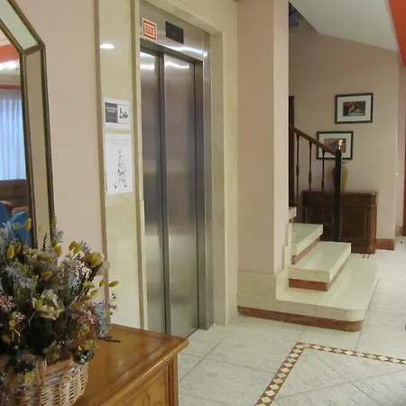 Hotel Doña Nieves 3*